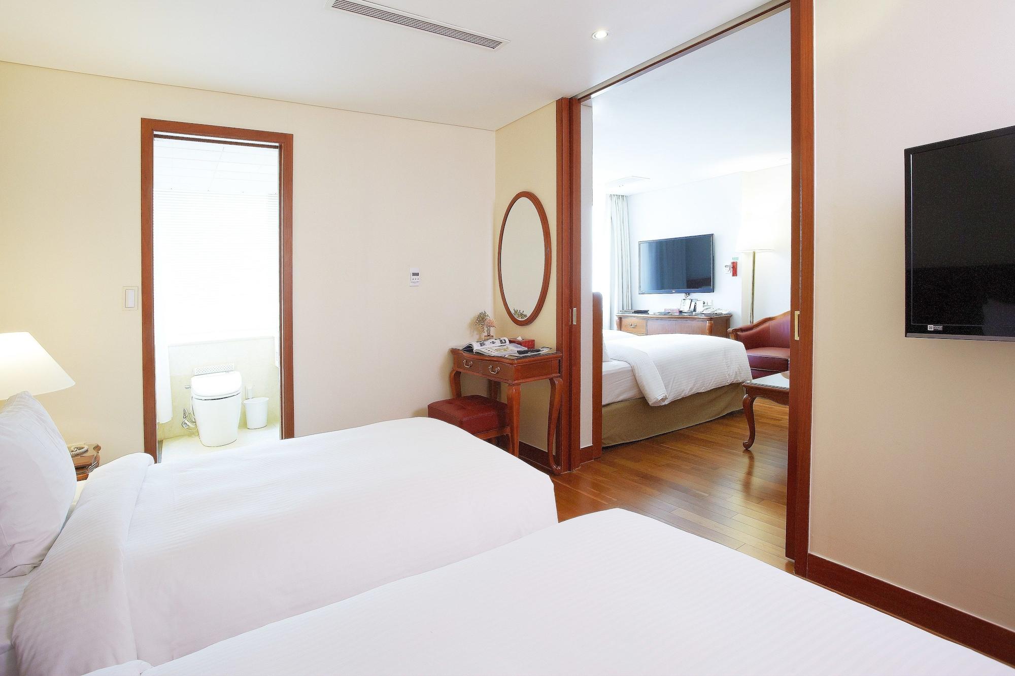 Sejong Hotel Seoul Myeongdong Екстериор снимка