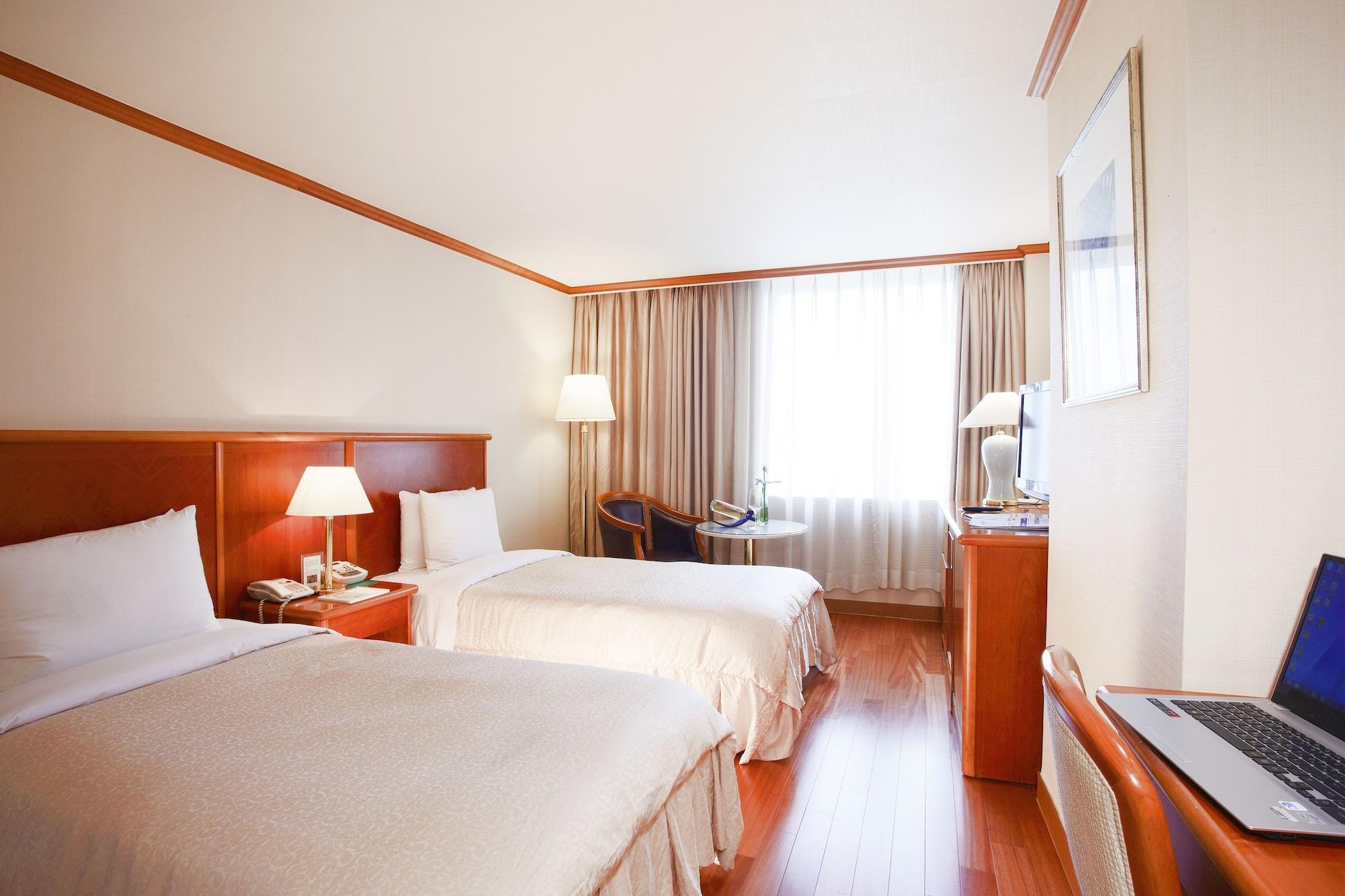 Sejong Hotel Seoul Myeongdong Екстериор снимка
