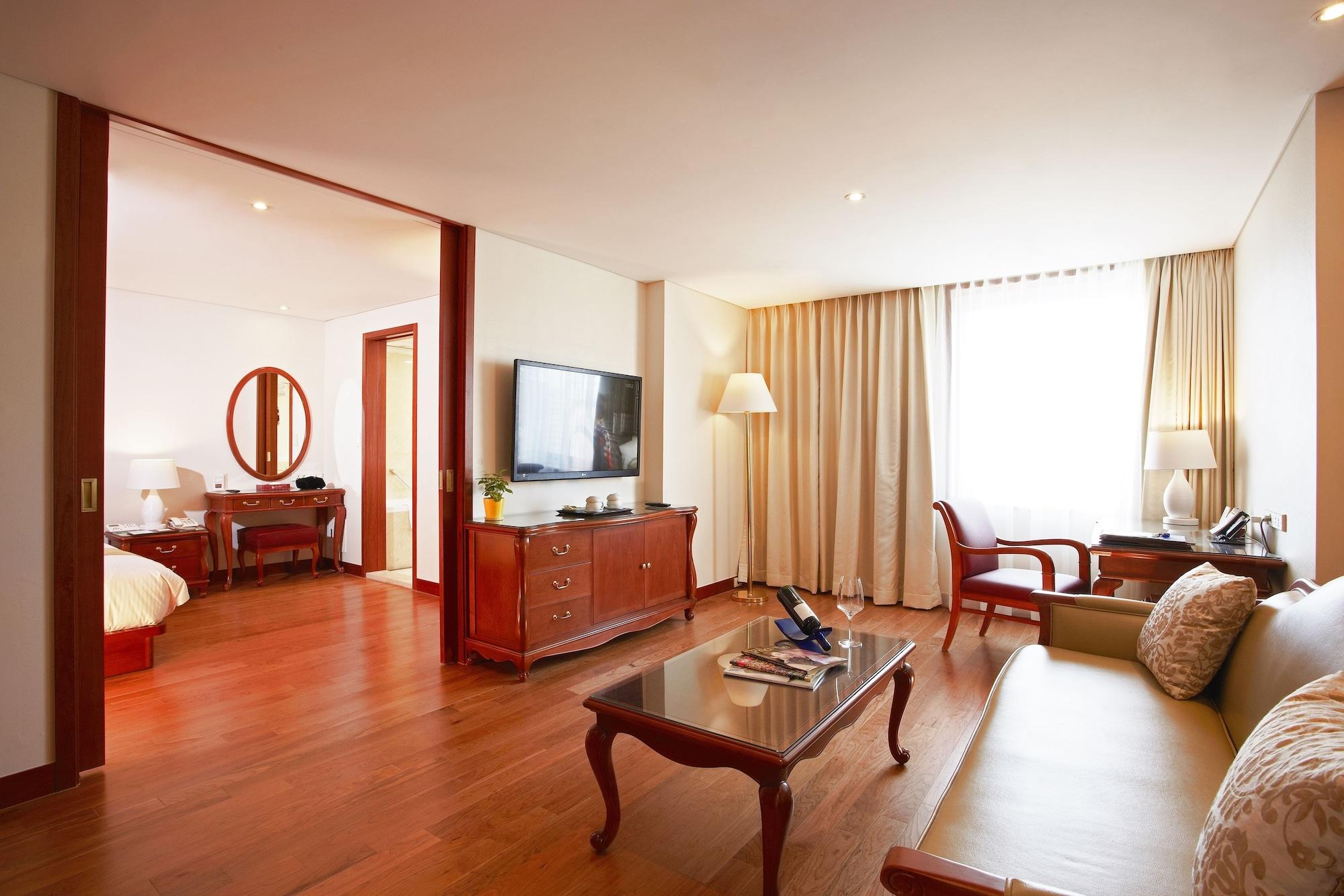 Sejong Hotel Seoul Myeongdong Екстериор снимка