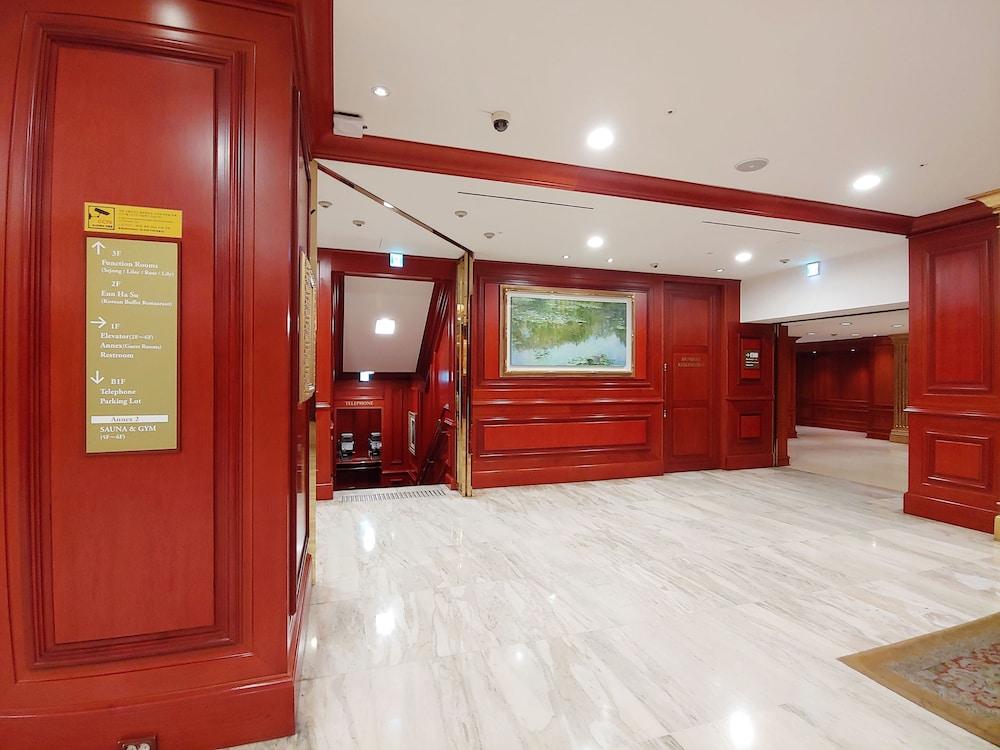 Sejong Hotel Seoul Myeongdong Екстериор снимка