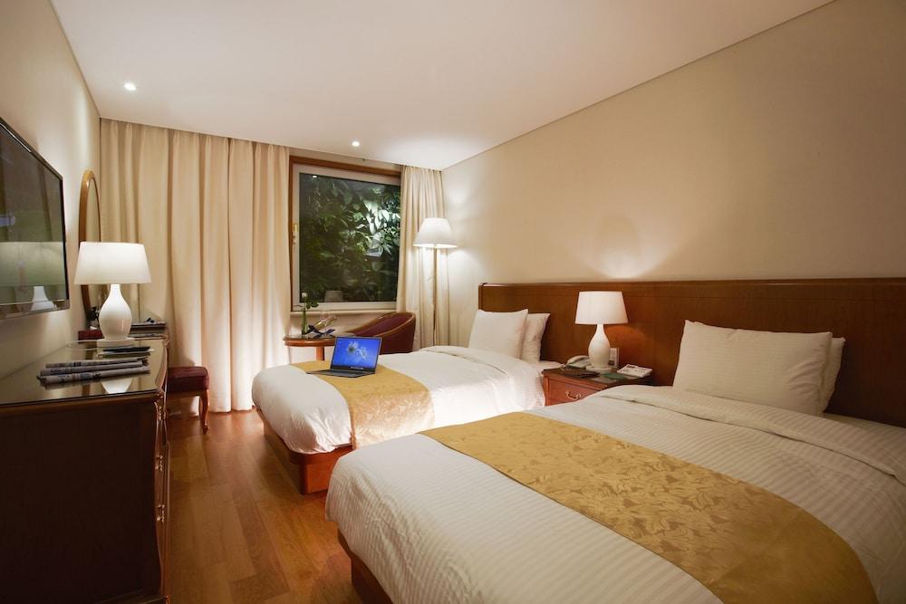 Sejong Hotel Seoul Myeongdong Екстериор снимка