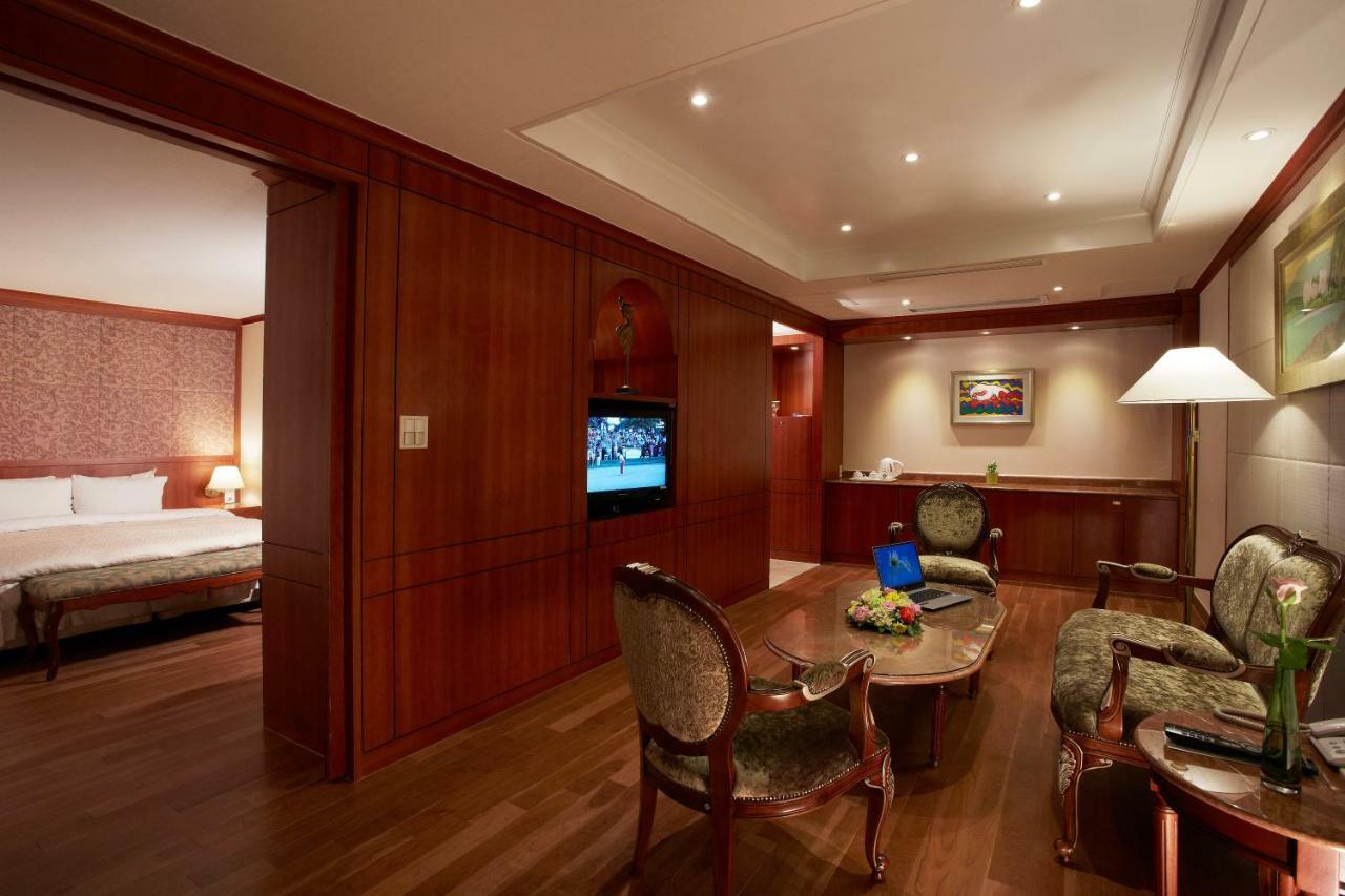 Sejong Hotel Seoul Myeongdong Екстериор снимка